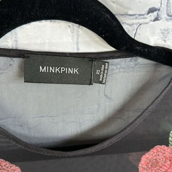 👗 MinkPink Mesh Overlay Tee Dress - Size XS - Picture 5 of 6